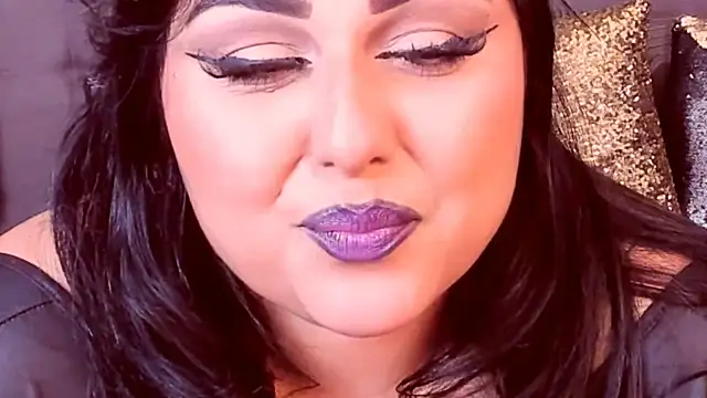 SelenaNoctis Adlı Modelin Canlı XXX Sohbeti