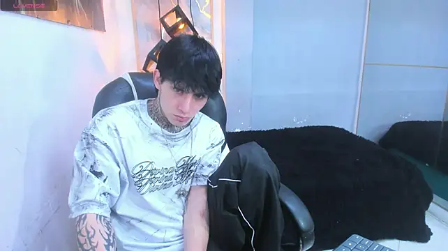 Онлайн чат XXX Cry_thereal