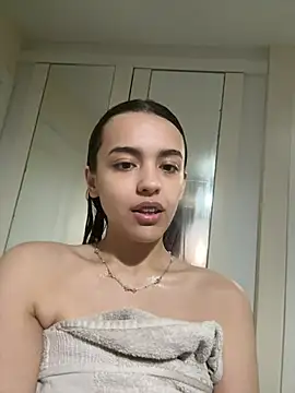 RetracedFairy Adlı Modelin Canlı XXX Sohbeti