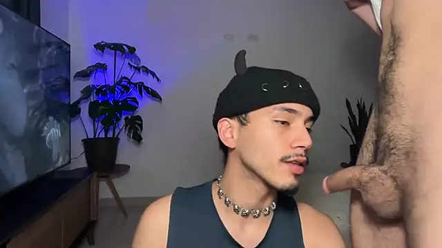 Chat XXX en directo de Noah_and_Steven