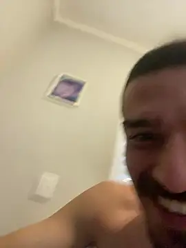 Chat +18 de Ivis1999 ao vivo