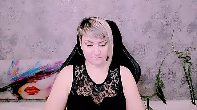 Chat +18 de Djullia ao vivo
