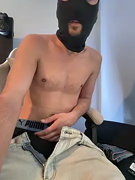 Whiteboii2026 Show in webcam