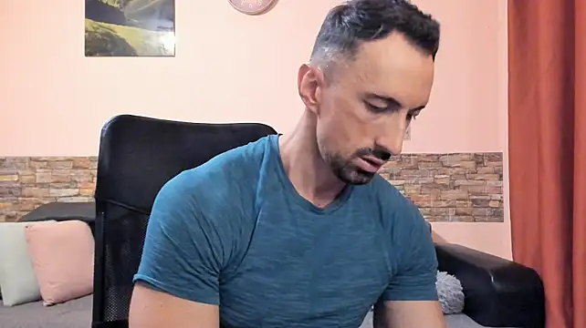 HotHunkTrainer Adlı Modelin Canlı XXX Sohbeti