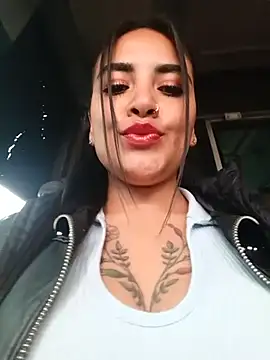 MAYE__13's Live XXX Chat
