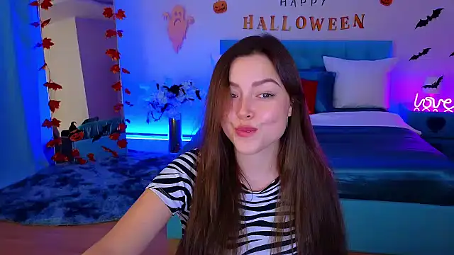 Ava_Loone: онлайн-секс-чат