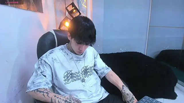 แชท XXX สดของ Cry_thereal