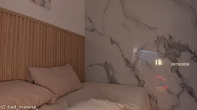 bad_malena Adlı Modelin Canlı XXX Sohbeti