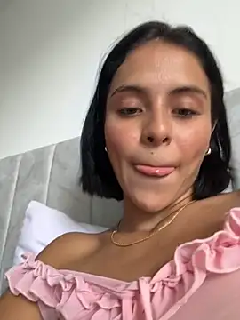 Czat XXX na żywo – Loren_saenzz