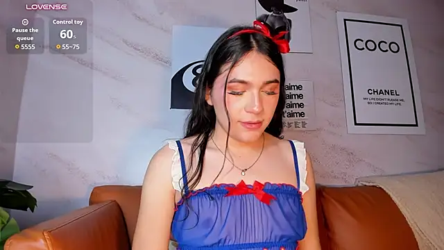 Rubii_CuteeのライブXXXチャット