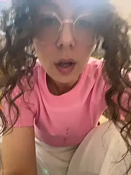 XXX chat uživo modela choco__latte