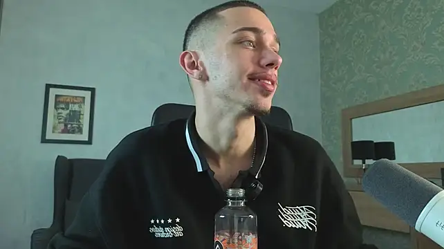 צ'אט XXX בשידור חי של KaydenDrew