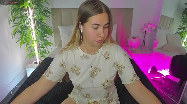 Chat XXX ao vivo de Elaria_