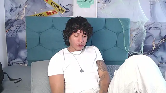 Chat +18 de MaximilianRoth ao vivo