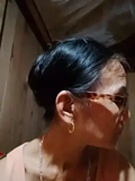 Chat XXX en directo de Magy-006