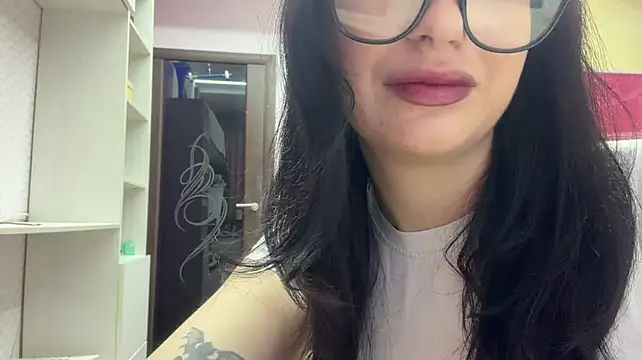 RisaPanak's Live XXX Chat
