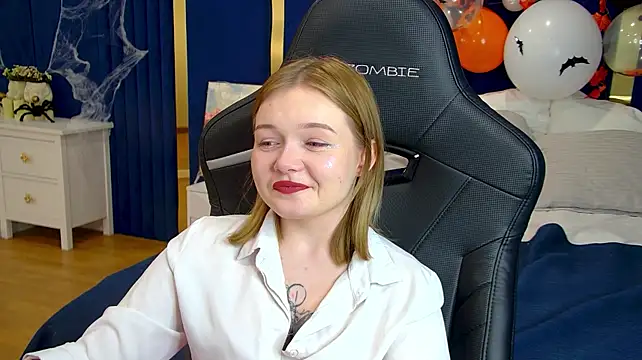 ElinaVale Adlı Modelin Canlı XXX Sohbeti