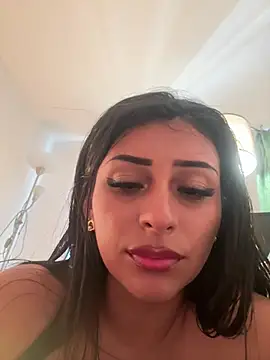 sweetAli_ Chat XXX in diretta