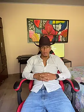 Felipe-ReyesF4 Live XXX-Chat