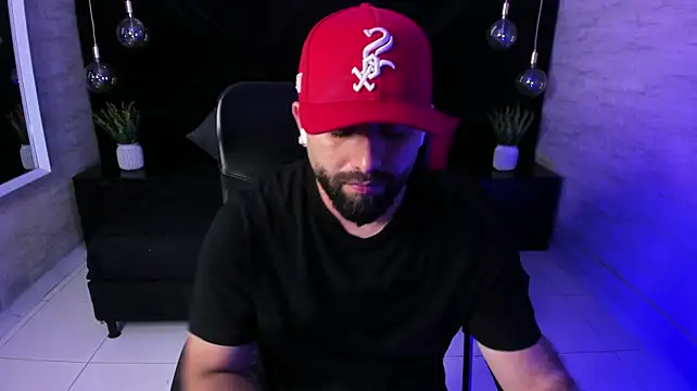 XXX chat uživo modela jhon_bear03