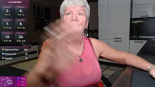 XXX chat uživo modela roxana_brooks
