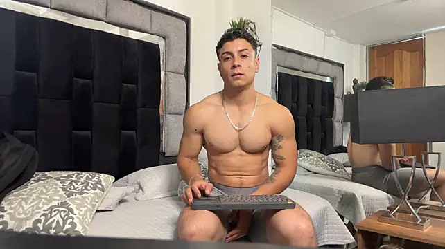 Chat +18 de MR_MUSCLE ao vivo