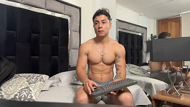 MR_MUSCLEのライブXXXチャット