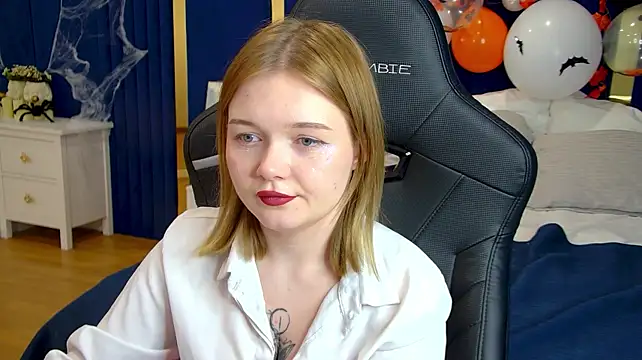 ElinaVale's Live XXX Chat