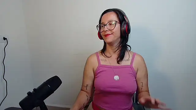 mahina84 live XXX chat