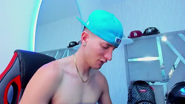 hunterheat__ Chat XXX in diretta