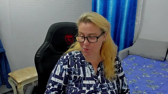 צ'אט XXX בשידור חי של Frau_Marta