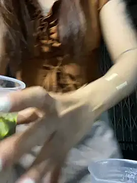 _AnneMia_ Adlı Modelin Canlı XXX Sohbeti