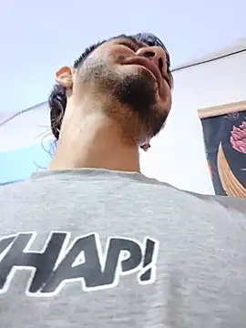 Chatroom XXX en direct de Niick01_