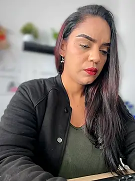 Czat XXX na żywo – Sara-77