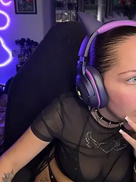 צ'אט XXX בשידור חי של MaryPeach666