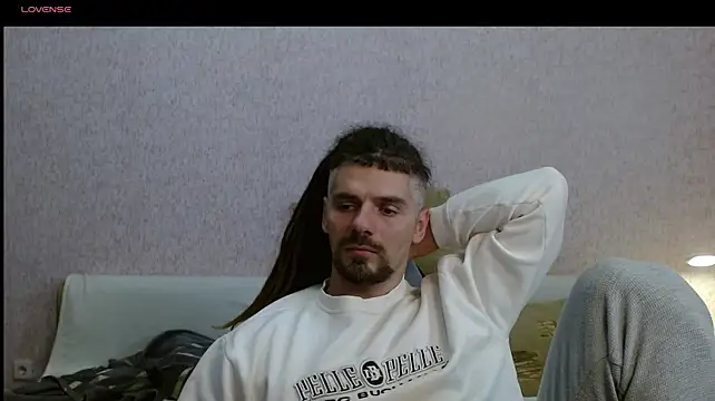 Aestheticguy101 élő XXX-chatje