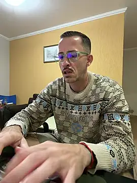 MeladoDiMel XXX чат на живо