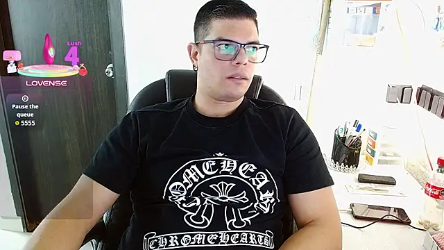 Chatroom XXX en direct de Realjoel01
