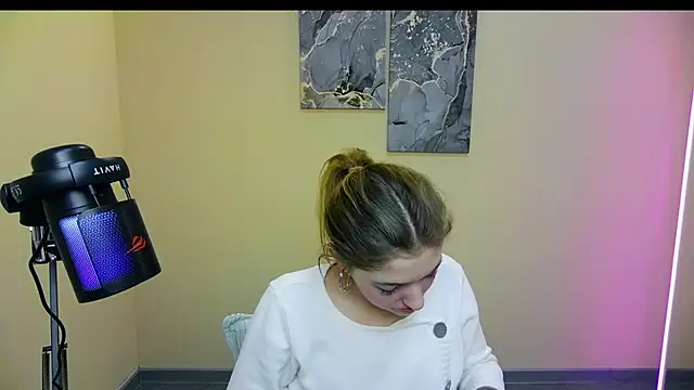 marta_senyora Adlı Modelin Canlı XXX Sohbeti