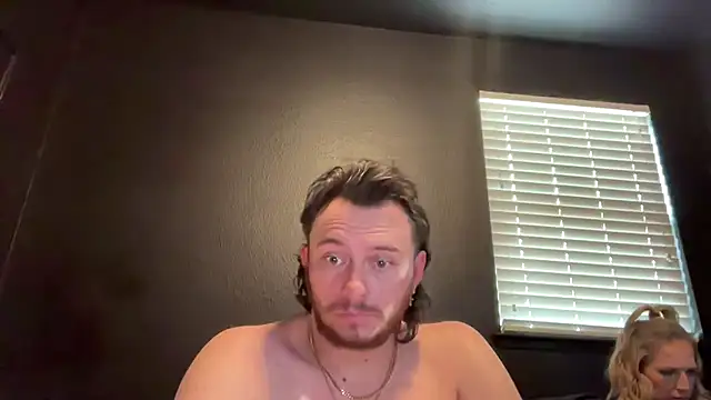 WhiteMamba6910's Live XXX Chat