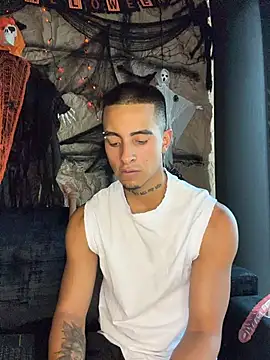 צ'אט XXX בשידור חי של willclayy
