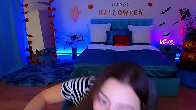 Chat +18 de Ava_Loone ao vivo