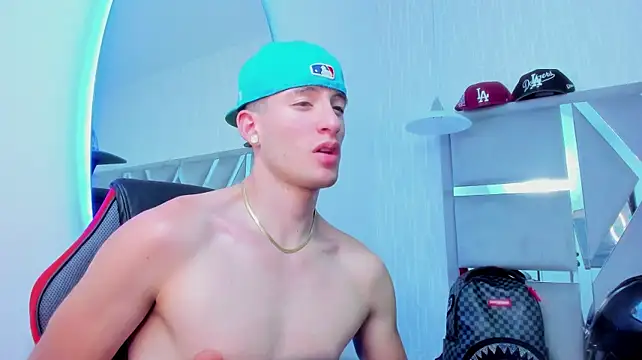 hunterheat__ webcam show