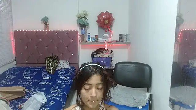 sofiacumgil Show in webcam