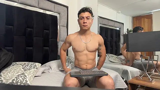 MR_MUSCLE: онлайн-секс-чат