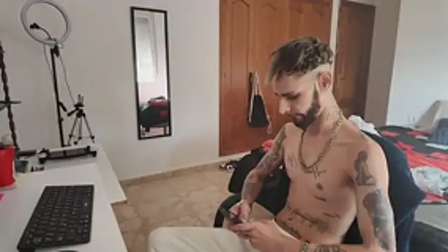 VanityMan91n Live XXX chat
