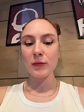 Chat XXX en directo de Dina_Tease