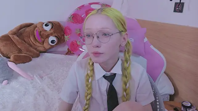 blush Adlı Modelin Canlı XXX Sohbeti