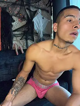 XXX chat uživo modela willclayy