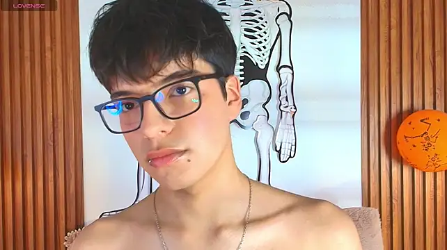Milo_Wolffn Live XXX chat